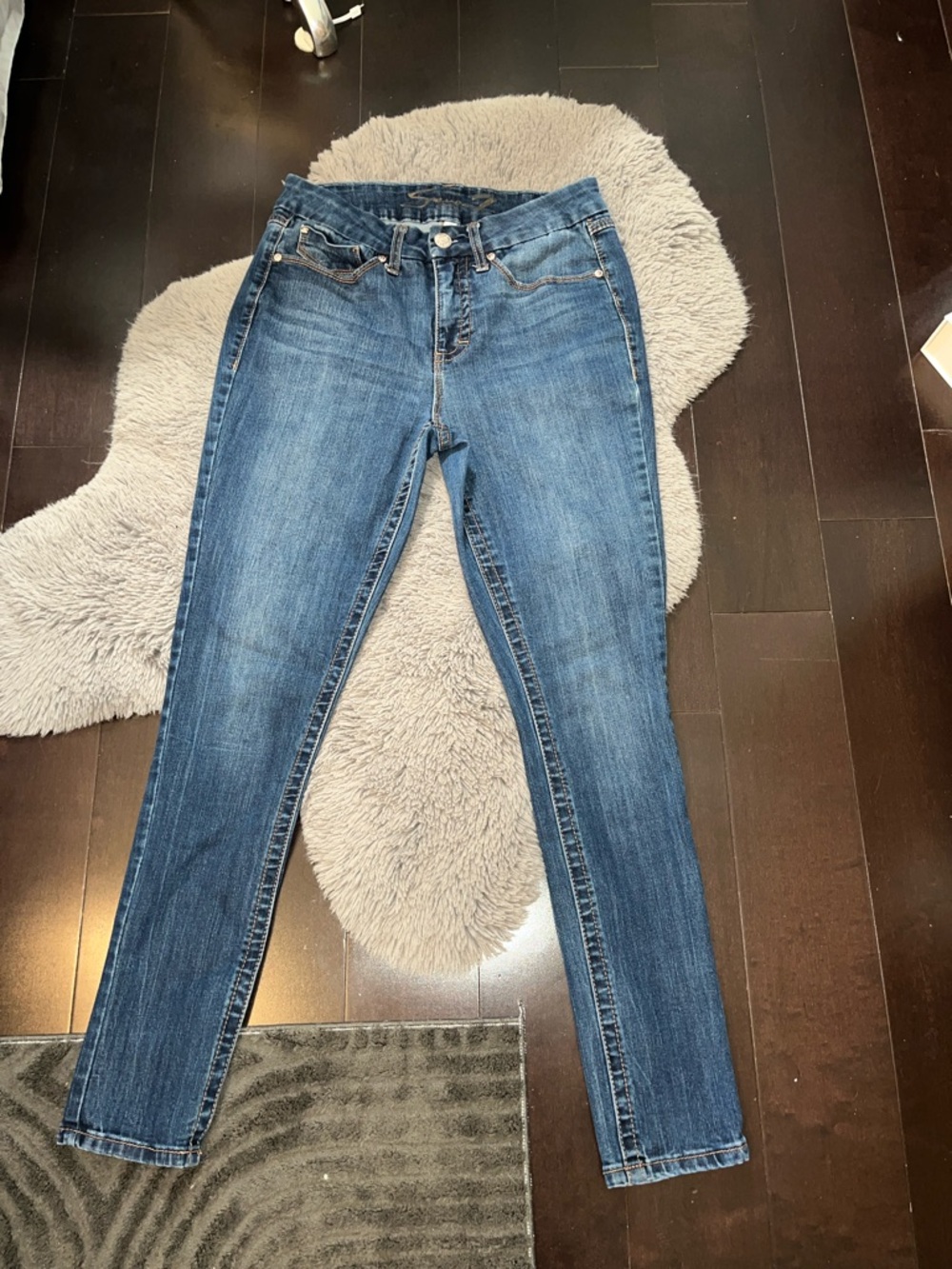Seven7 Medium Blue Women’s Skinny Jeans